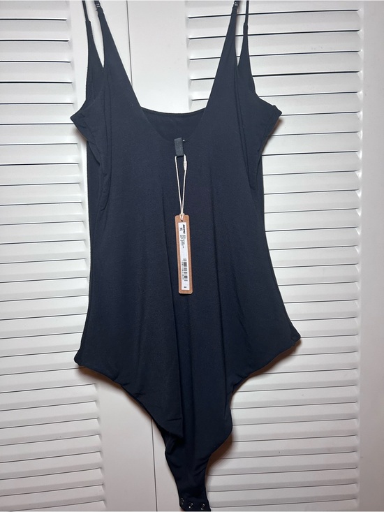 SKIMS Tops - NEW Skims Bodysuit Stretch Strap